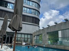 -九龙东皇冠假日酒店室外泳池