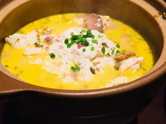 豆腐煲-上名堂·鱼头好吃(体育场路店)