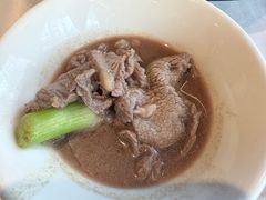石锅胡椒晋鲜牛肉-五稻厨房粤西菜(新闻店)