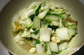 Fried Oil渣 with Yellow Cabbage