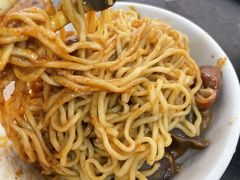 -松树干拌面店
