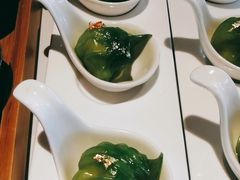 金箔菠菜皮虾饺-五号茶居·新派粤菜·岭南五号酒店(沿江中路店)