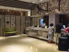 -西安大雁塔科技大学地铁站亚朵酒店