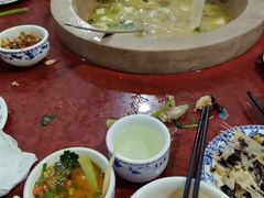 -姚记抚仙湖石锅鱼庄