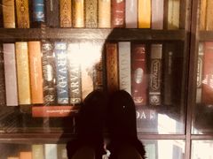 -钟书阁(松江泰晤士小镇店)