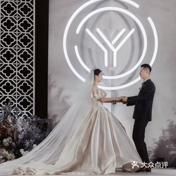 极简｜韩式｜ 喜欢这简单干净的婚礼布置 每多看一眼