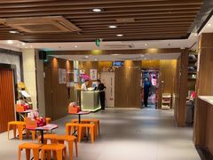 -海底捞火锅鲜切牛肉主题店(长寿路店)