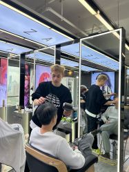 -藤野造型烫发染发