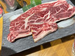 极品雪花牛肉-青瓦炭韩潮烤肉(花园道店)