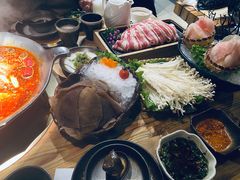 -湊湊火锅·茶憩(杭州湖滨银泰in77店)
