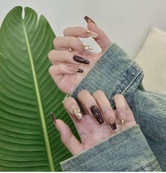 -隅日式美甲美睫專門店