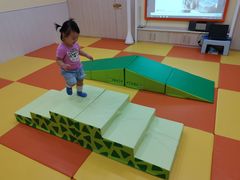 -红黄蓝成长中心(公益西桥校区)