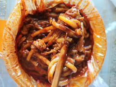 酱香鸡肉炒米粉-辣风芹酱香米粉(新疆炒米粉软件园店)