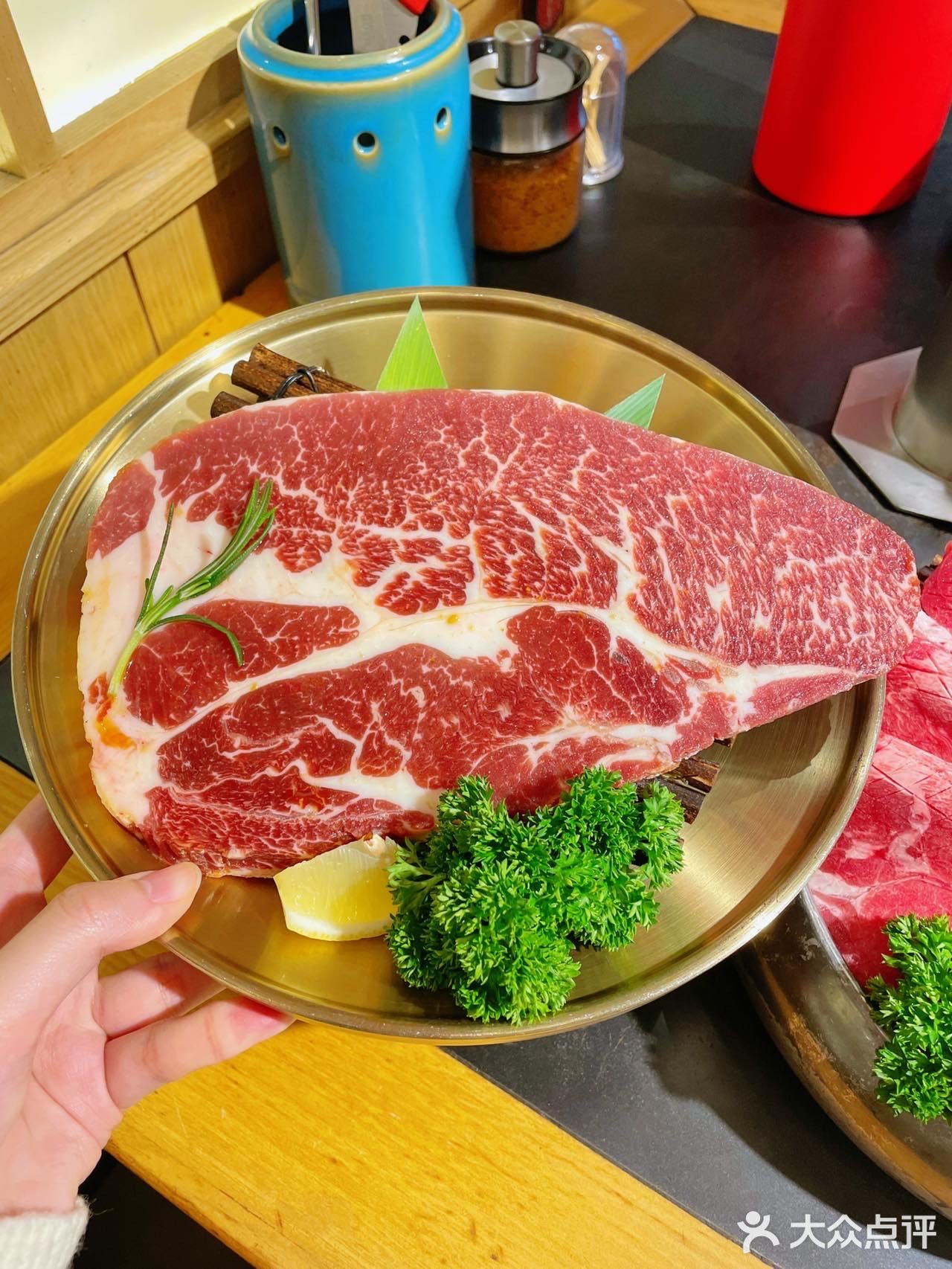 这个烤肉双人餐量好大我们仨人都没吃完……