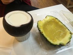 -志龙皇冠吃货椰子铺