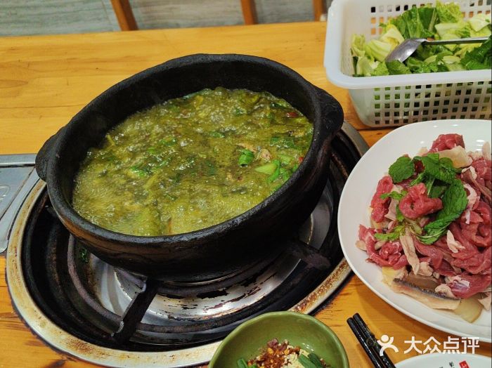 榕江牛瘪牛肉火锅图片