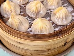 蟹黄汤包-食惠里小笼包面馆(越秀店)
