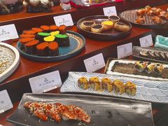-雍容荟帝王蟹活龙虾展台自助(IFS黑金店)