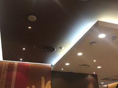 -肯德基(西影路店)