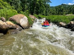 -尧山大峡谷漂流