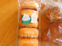 牛奶味大理石面包-多乐之日(和平伊势丹店)