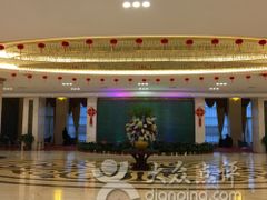 -金孔雀温泉旅游度假村