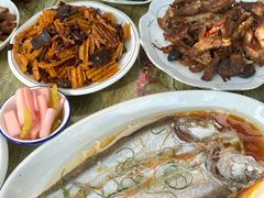 -丹水桥地锅鱼·翘嘴鲌·地方特色全鱼宴(丹江口大坝店)