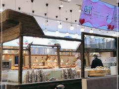 面包甜点陈列柜-半岛听涛蒸汽海鲜自助(K11店)