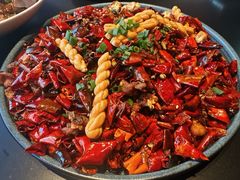 重庆特色辣子鸡-纯阳•六两酒馆