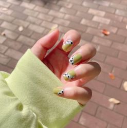 -悦指间美甲美睫