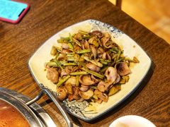 双椒鱼肚-阿婉贵州苗家酸汤鱼(梅林店)