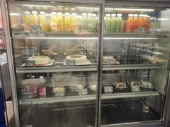 面包甜点陈列柜-可颂坊(凉城店)