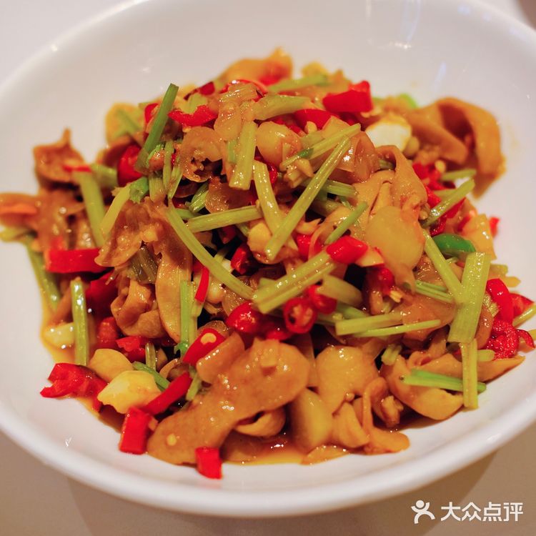 西乡这家湘菜馆🌶️不仅好吃😋尽然还有奶茶🥤