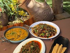 -月亮眼花园餐厅书吧酒吧