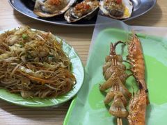 -蚝哥花姐湛江烤生蚝(美丽湾市场店)