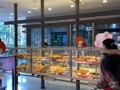面包甜点陈列柜-BreadTalk面包新语(长寿路地铁站店)