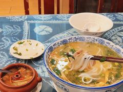 -桥香园云南过桥米线(金马碧鸡店)