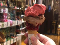 -VENCHI 闻绮(上海佛罗伦萨小镇店)