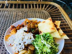 -红栌温泉山庄生态美食餐厅