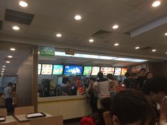 -麦当劳(轻轨曹杨路店)