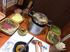 -独食火锅·半米屋台(直营总店)