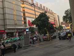 -广州白马服装市场