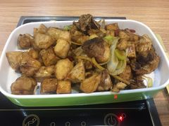 芋儿鸡-巴适得板川味小火锅(百盛步行街广场店)