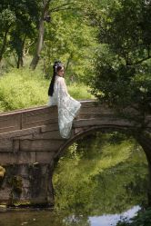 -一揽芳华汉服旗袍体验馆(拙政园店)