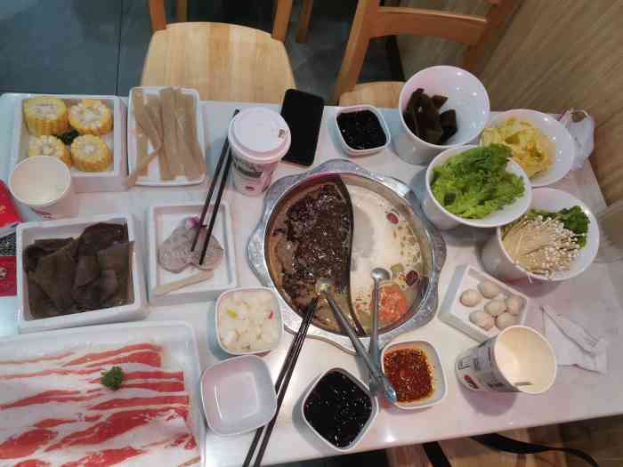 傣妹火锅(解放西店)-"去长沙的的第一顿吃了傣妹火锅菜码惊呆了.