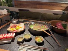 -三出山火锅(南京万象天地店)