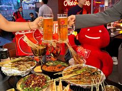 -何师烧烤Pro ·江湖川菜·小龙虾·精酿啤酒(太古里旗舰店)