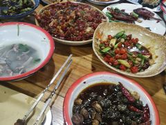 -冶建镜子·老南昌大排档·江西虾王(总店)