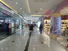 -港澳广场购物中心