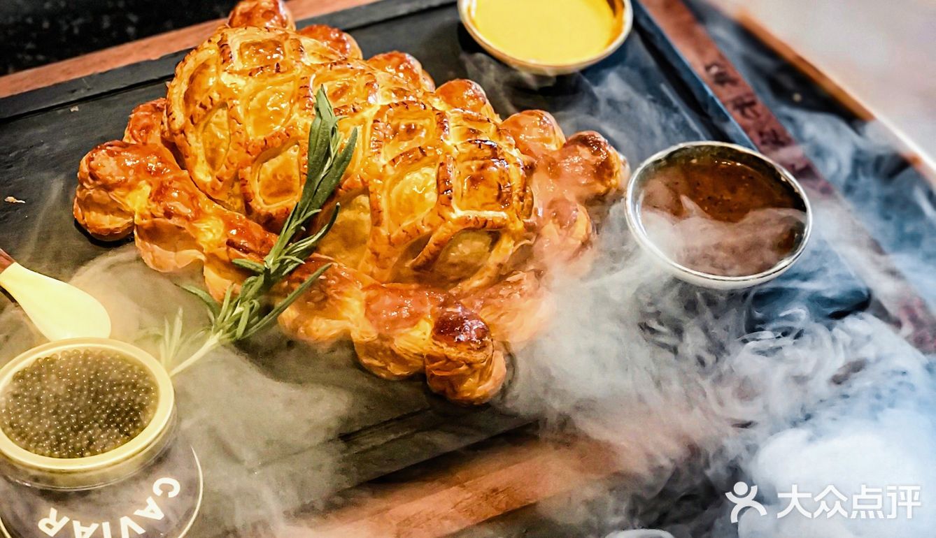 中央大街这家敲适合约会专研牛排🥩的餐厅真的绝